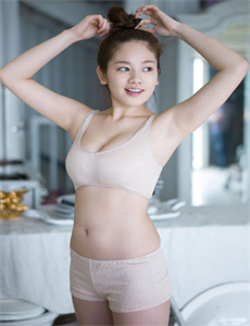 《台湾三级《情欲春宵》在线观看-梁婖婷高清照片》