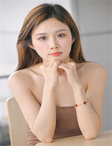 《俄罗斯美女艺术-金卡戴珊录像》
